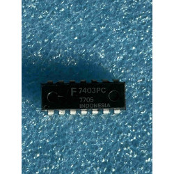 Lot de 2 ci 7403PC ~ ic...