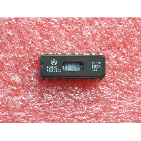 ci XC 68HC705 KJ1CS ~ ic XC68HC705KJ1CS ~ 8-bit MCU ~ DIP16 motorola (E37B)