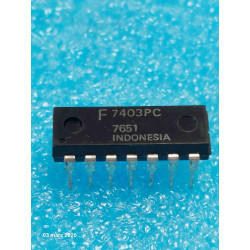 Lot de 2 ci F7403PC ~ ic F...