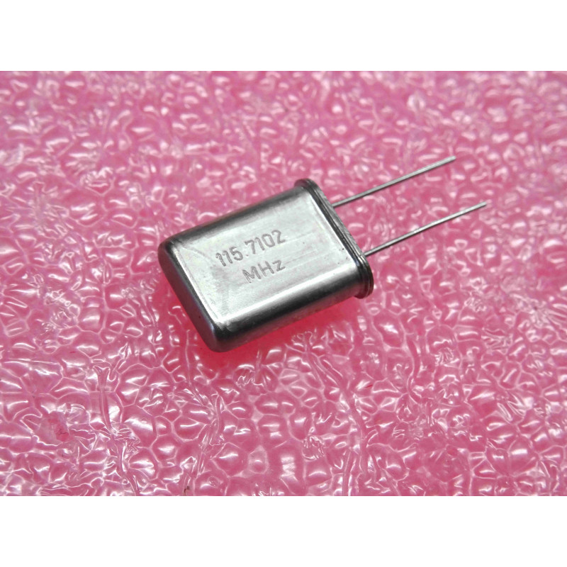 115.7102 MHz , quartz QB 637 CQE , entraxe 4.9mm (1O2)