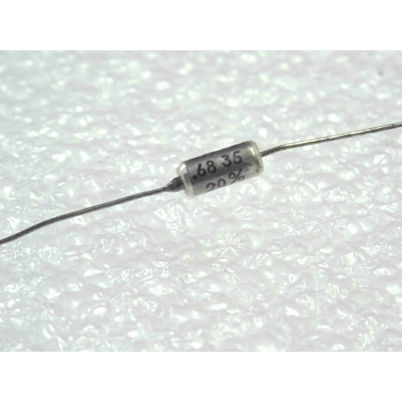 Lot de 4: condensateur tantale axial 0.68µF 0.68uF 0u68F 35V ~ CTS13 , Ø3x7mm , 20%