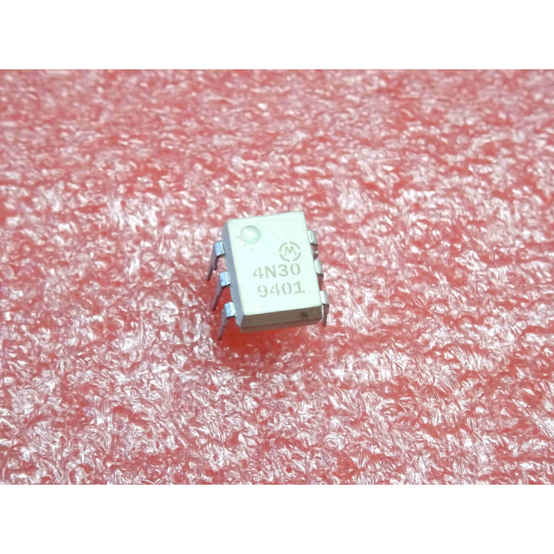 Lot de 2: ci 4N30 ~ 6-pin DIP optoisolator ic with darlington output ~ motorola (5N1)