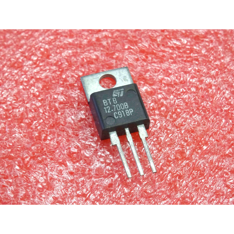 Lot de 3: triac BTB 12 -700 B ~ BTB12-700B ~ It 12A , Urrm 700V , non insulated , 50mA standard ~ boîtier TO-220AB , ST (L8A)