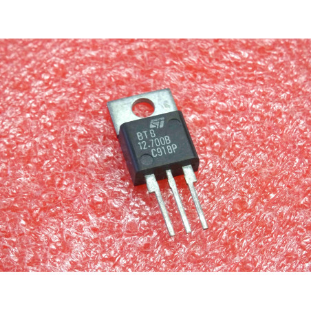 Lot de 3: triac BTB 12 -700 B ~ BTB12-700B ~ It 12A , Urrm 700V , non insulated , 50mA standard ~ boîtier TO-220AB , ST (L8A)