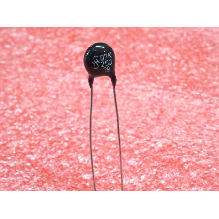 Lot de 4: varistance Siemens 07K250 ~ S07K250 varistor ~ Urms 250V , Udc 320V , Pmax 0.25W (2M2)