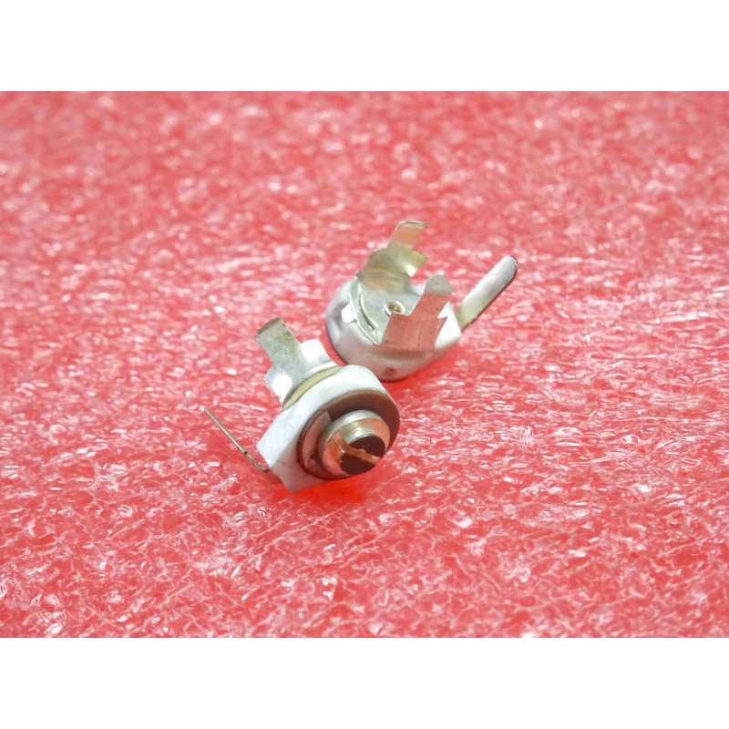 Lot de 3: condensateur variable , valeur de 5.1pF à 40pF , 250V ~ Ø6mm , h 5mm (3G1)