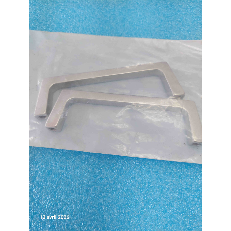 Lot de 2 Poignée en Aluminium 8888 entraxe 100mm 110mm x 32 Radiospares 750-339  ( Q5A )