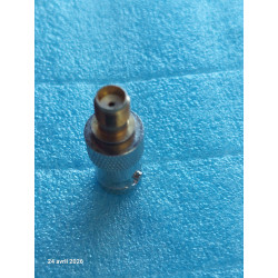 Adaptateur RF Fiche BNC Femelle vers SMA Femelle  BNC F / SMA F ( 2L1 )
