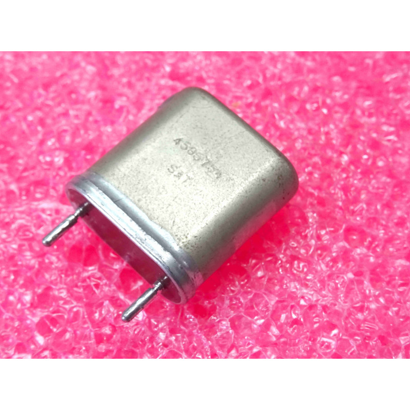 quartz 4MHz 4000kHz ~ 4585754 SAT , 19x18x8mm (1O2)