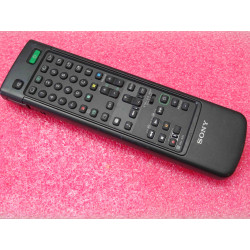 télécommande SONY RM-831 (3O)