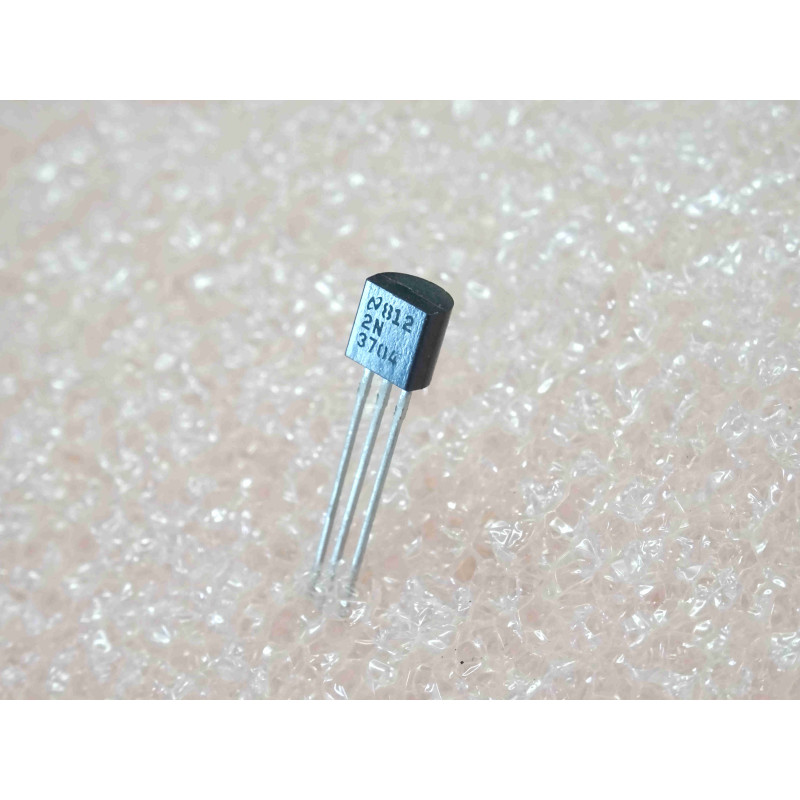 Lot de 2: transistor 2N 3704 ~ 2N3704 NPN general purpose ~ Uce0 30V , Ic 500mA ~ boîtier TO-92 , NS