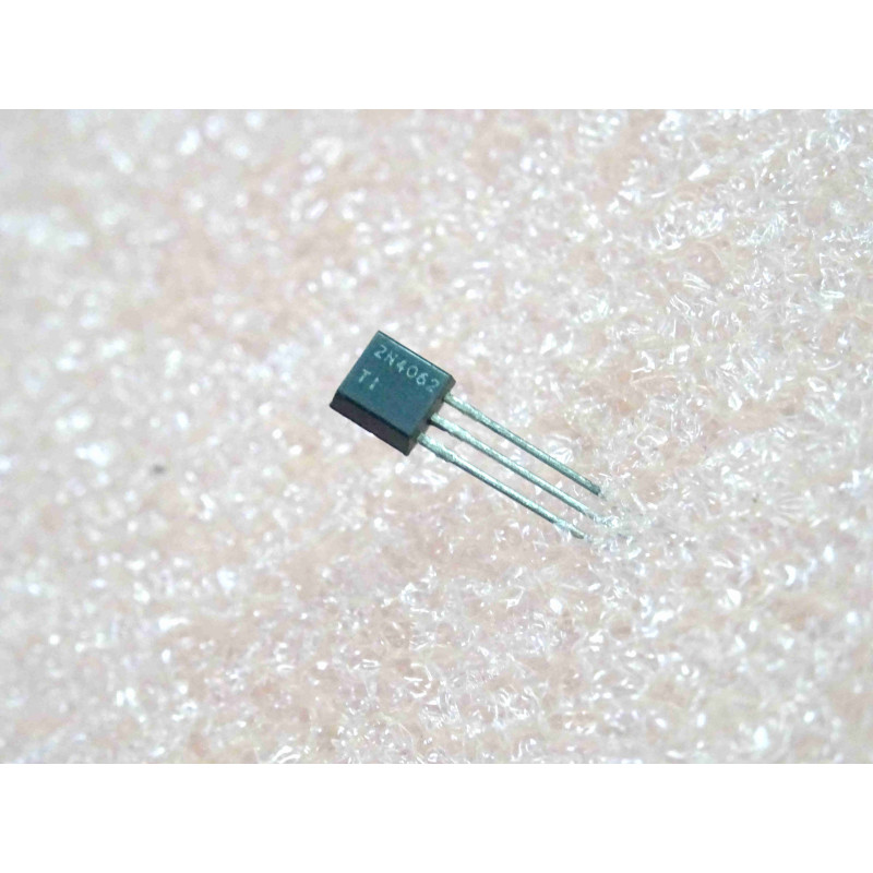 Lot de 5: transistor 2N 4062 ~ 2N4062 Si PNP (recommanded complementary NPN 2N3711) Uce0 30V, Ic 200mA, Pd 625mW ~ boîtier TO92