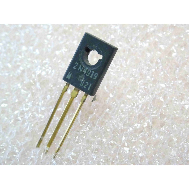 Lot de 2: transistor 2N 4919 ~ 2N4919 Si PNP medium-power (complement NPN 2N4922) Uce0 60V, Ic 1A, Pd@25°C 30W, fT 3MHz TO225AA