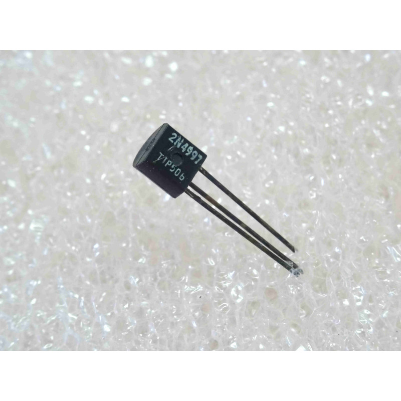 transistor 2N 4997 ~ 2N4997 Si NPN ~ Uce 18V , Ic 50mA , Pd@25°C 250mW ~ boîtier TO-92 , pattes oxydées