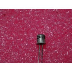 Lot de 3: BCY 59 VIII ~ BCY59VIII ~ NPN transistor ~ Vce max 45V , Ic max 100mA , hFE min 180 ~ Boîtier TO-18 (5P1)